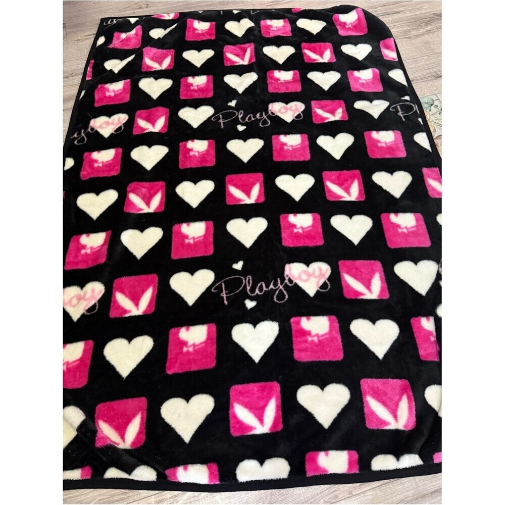 Playboy blanket throw cubes bunny rabbit Black & Pink Heart Plush Throw Blanket